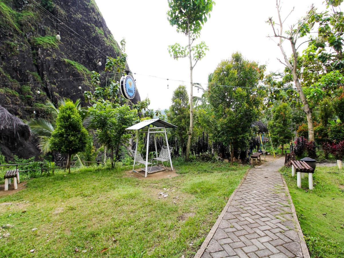 Oyo Homes 91134 Desa Wisata Tebing Lingga Trenggalek Exteriér fotografie
