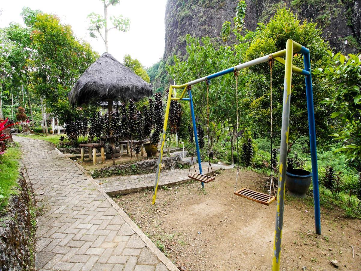 Oyo Homes 91134 Desa Wisata Tebing Lingga Trenggalek Exteriér fotografie